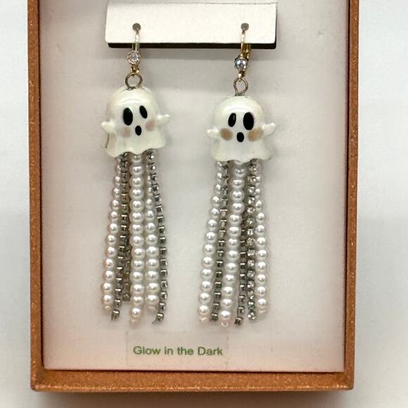 Betsey Johnson Glow In The Dark Ghost Earrings Pearl Fringe Drop Halloween NEW - Picture 1 of 6